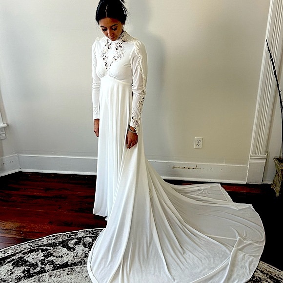 Dresses & Skirts - Gorgeous vintage bridal gown! 60s-70s style